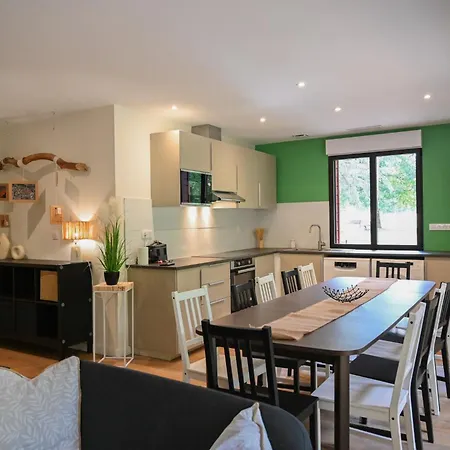 Le Nid Du Lac, Paisible & Familial, En Laure بيت للعطل